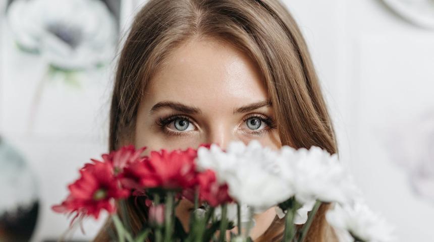 Tarihin tozlu sayfalarına gömülen olayları gün yüzüne çıkartıyoruz! 8 Mart tarihte bugün neler oldu?