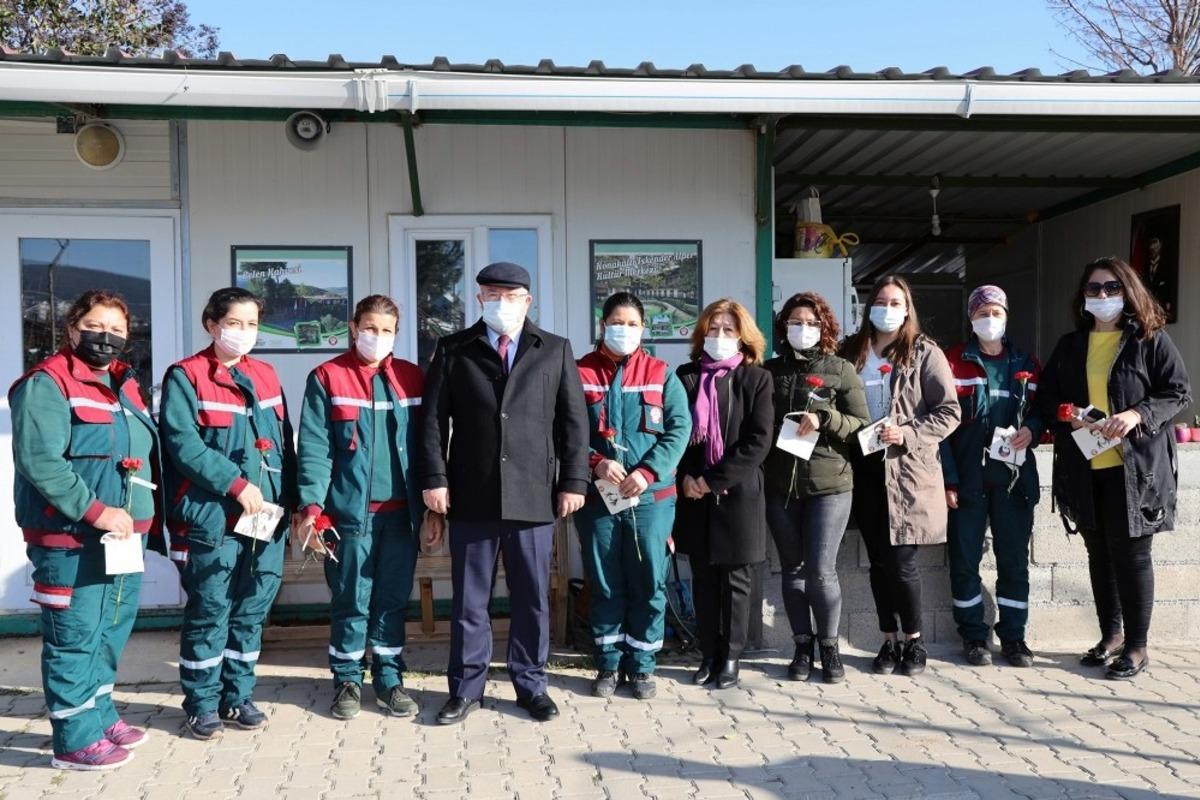 Başkan G&uuml;m&uuml;ş&rsquo;ten &lsquo;D&uuml;nya Kadınlar G&uuml;n&uuml;&rsquo; kutlaması