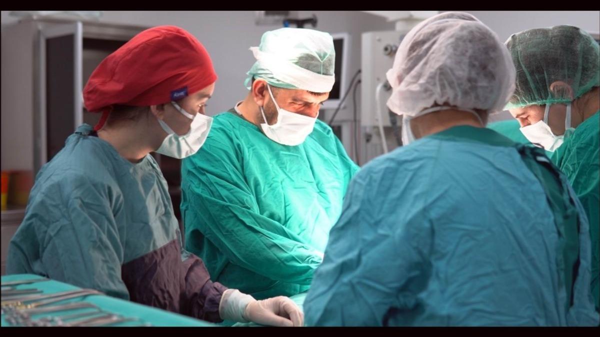 Sağlık &ccedil;alışanlarından &rsquo;Kadınlar G&uuml;n&uuml;&rsquo; Klibi