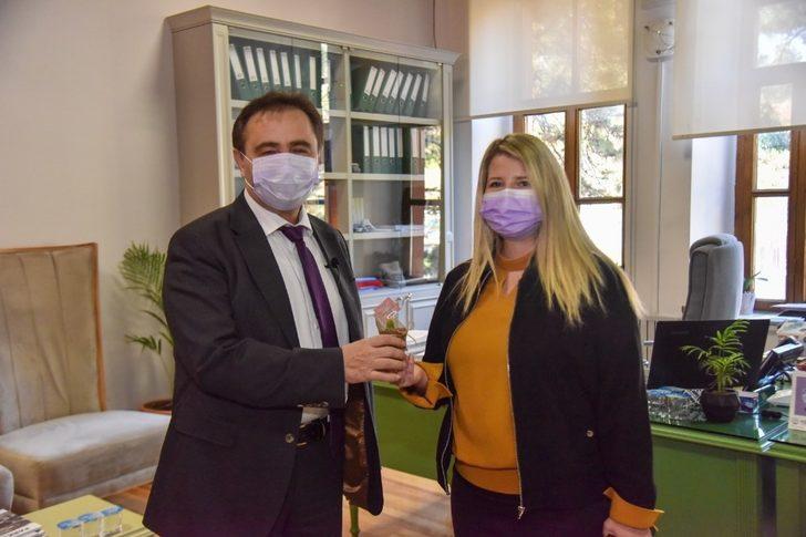 Başkan Şahin, çalışan kadınların 8 Mart Dünya Kadınlar Günü’nü kutladı G3