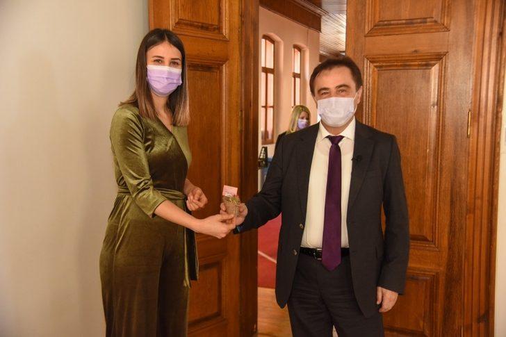 Başkan Şahin, çalışan kadınların 8 Mart Dünya Kadınlar Günü’nü kutladı G4