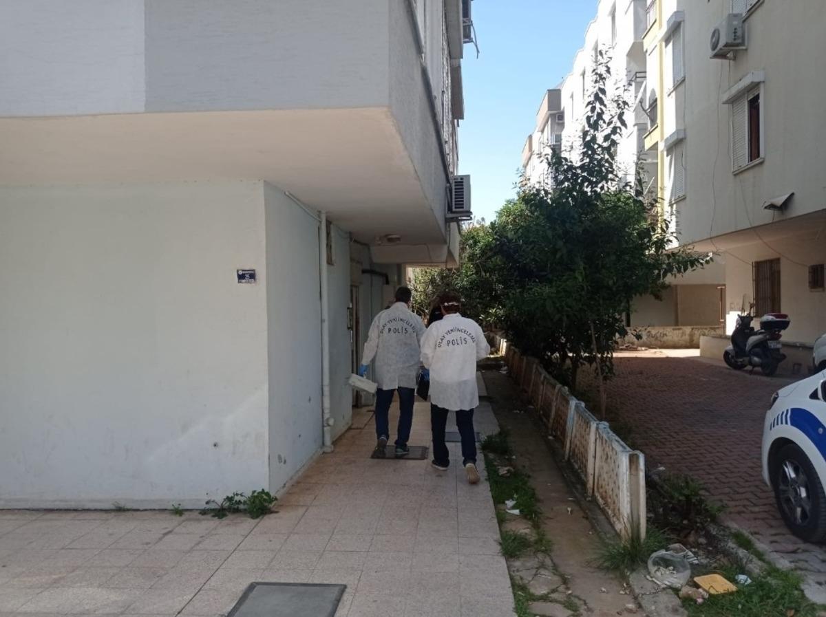 &Uuml;niversite &ouml;ğrencisi gen&ccedil; yatağında &ouml;l&uuml; bulundu