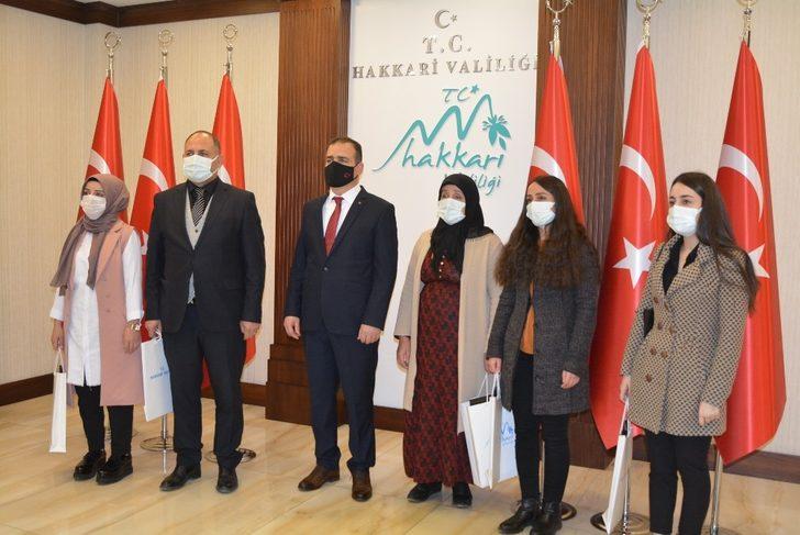 Vali Akbıyık kadınlarla bir araya geldi G3