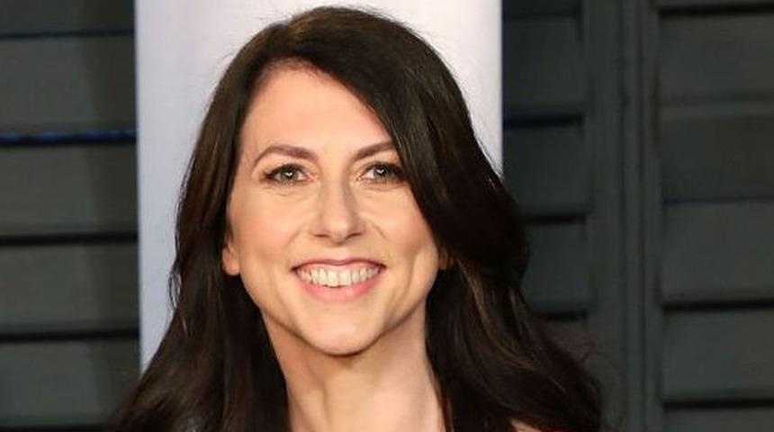 MacKenzie Scott: D&uuml;nyanın en zengin kadınlarından milyarder yazar, fen &ouml;ğretmeni Dan Jewett'la evlendi