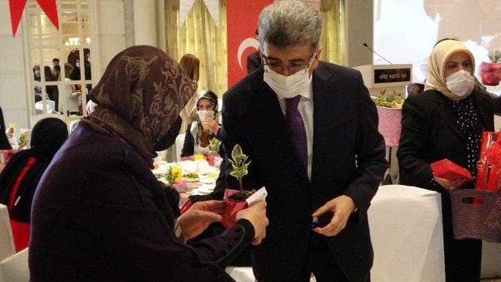 Van Valisi Bilmez, “Hayatın her alanında kadının var olması lazım” G1