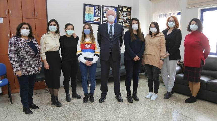 Başkan Kurt, kadın gazetecilerin Emek&ccedil;i Kadınlar G&uuml;n&uuml;&rsquo;n&uuml; kutladı