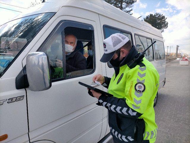 Gölbaşı’nda kısıtlamayı ihlal eden 115 kişiye ceza kesildi