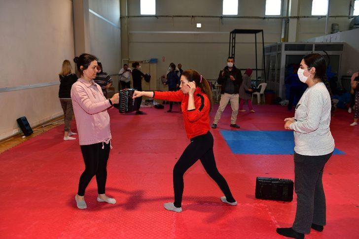 Çiğli Belediyesinden kadınlara savunma eğitimi G2