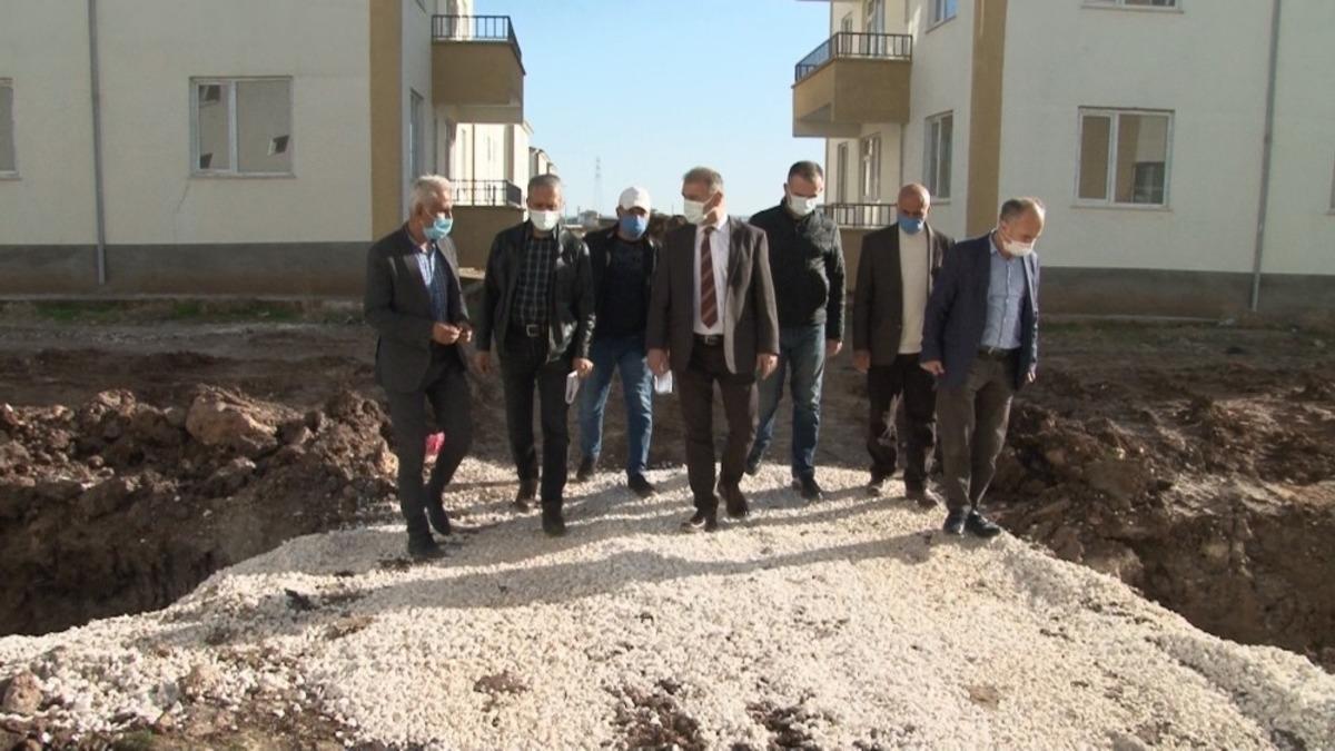 Diyarbakır&rsquo;da yeni afet konutlarına i&ccedil;me suyu ve kanalizasyon şebekeleri d&ouml;şeniyor