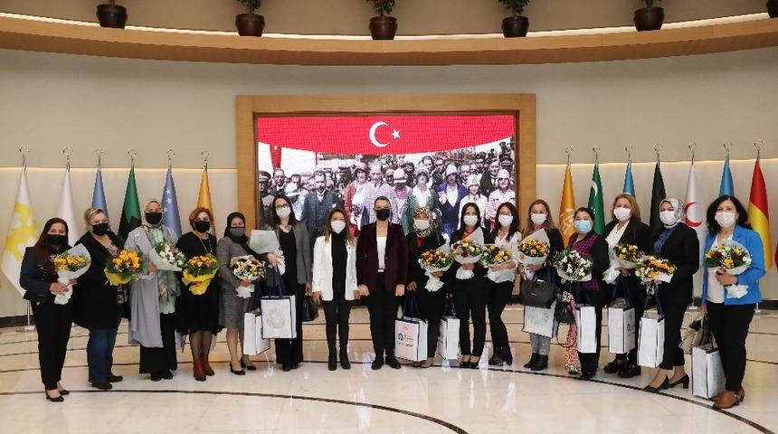 B&uuml;y&uuml;kşehir Belediyesi kadın muhtarları ağırladı