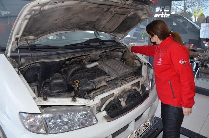 Kadın ekspertiz ustası, erkeklere taş çıkartıyor G2