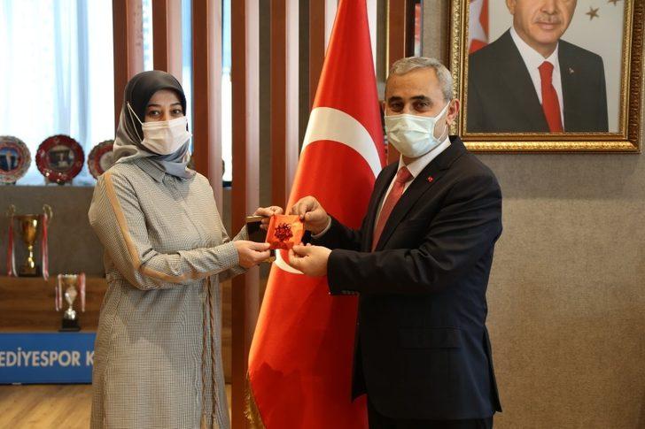 Başkan Işık: "Kadınlar, en önemli değerlerimiz" G1