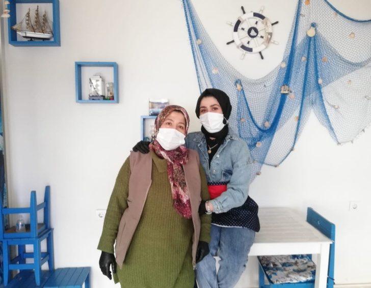 Anne ve kızı, balık ızgara salonu işletiyor G4
