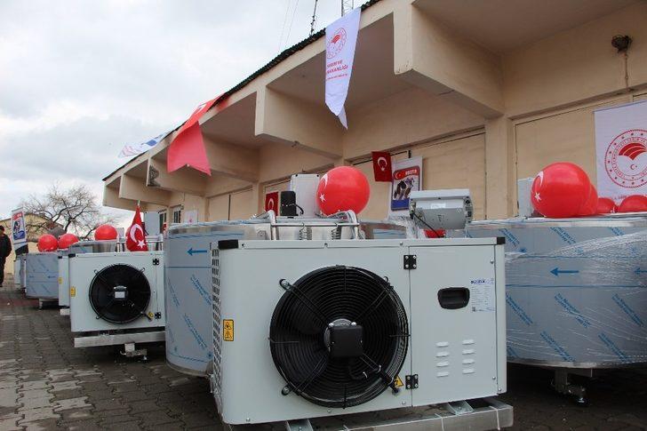 Bingöl’de üreticilere süt soğutma tankı dağıtıldı G1