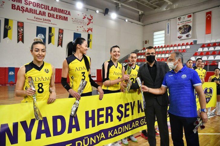 Gaziantep derbisinde kazanan yine Adam Voleybol oldu G4
