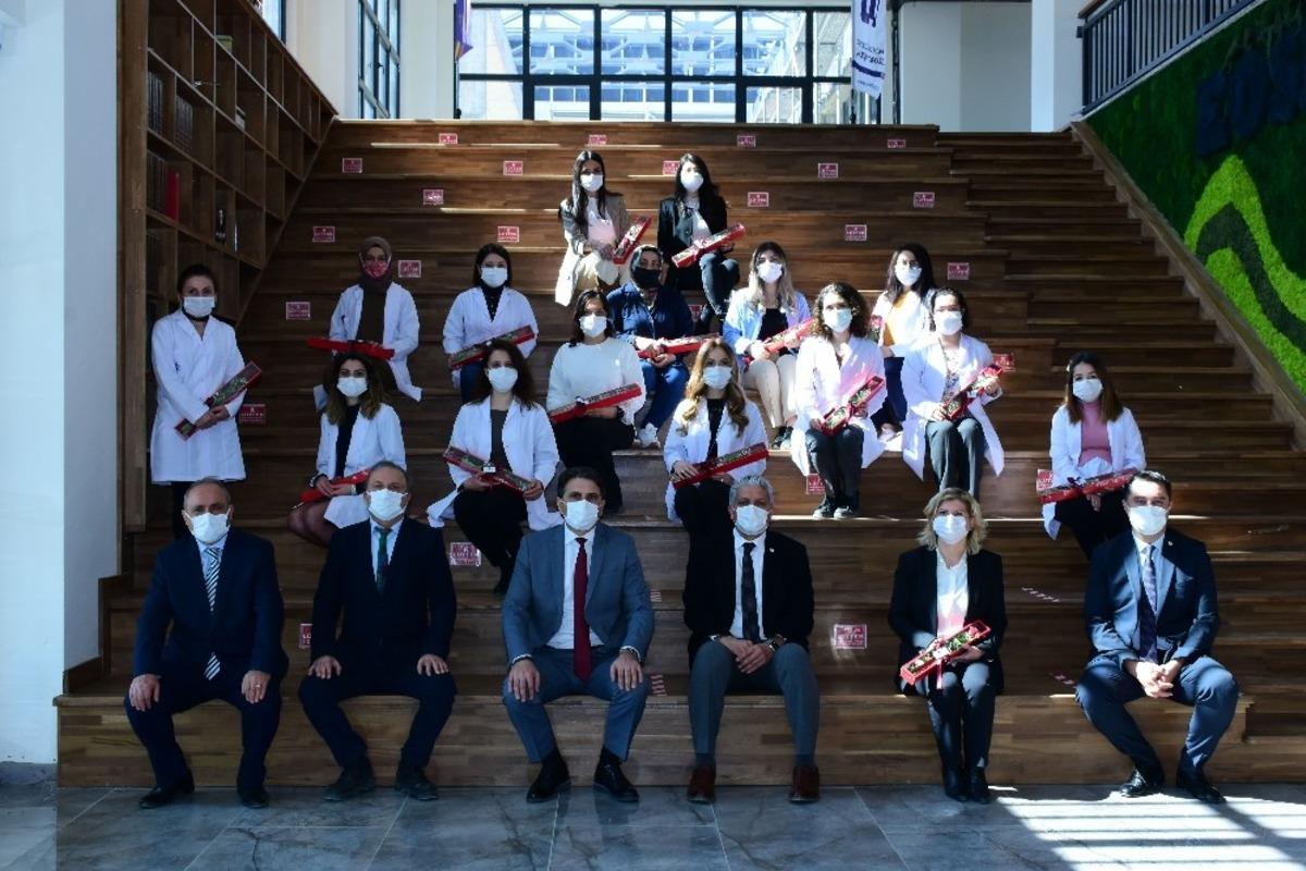 Başkan K&uuml;peli: "Kadının ihmal edildiği toplumlar varlığını s&uuml;rd&uuml;remez"