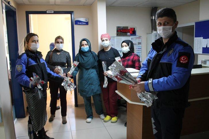 Polis ekipleri kadınlar gününü kutladı G3