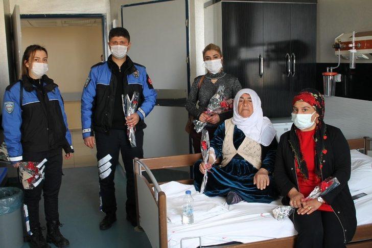 Polis ekipleri kadınlar gününü kutladı G5