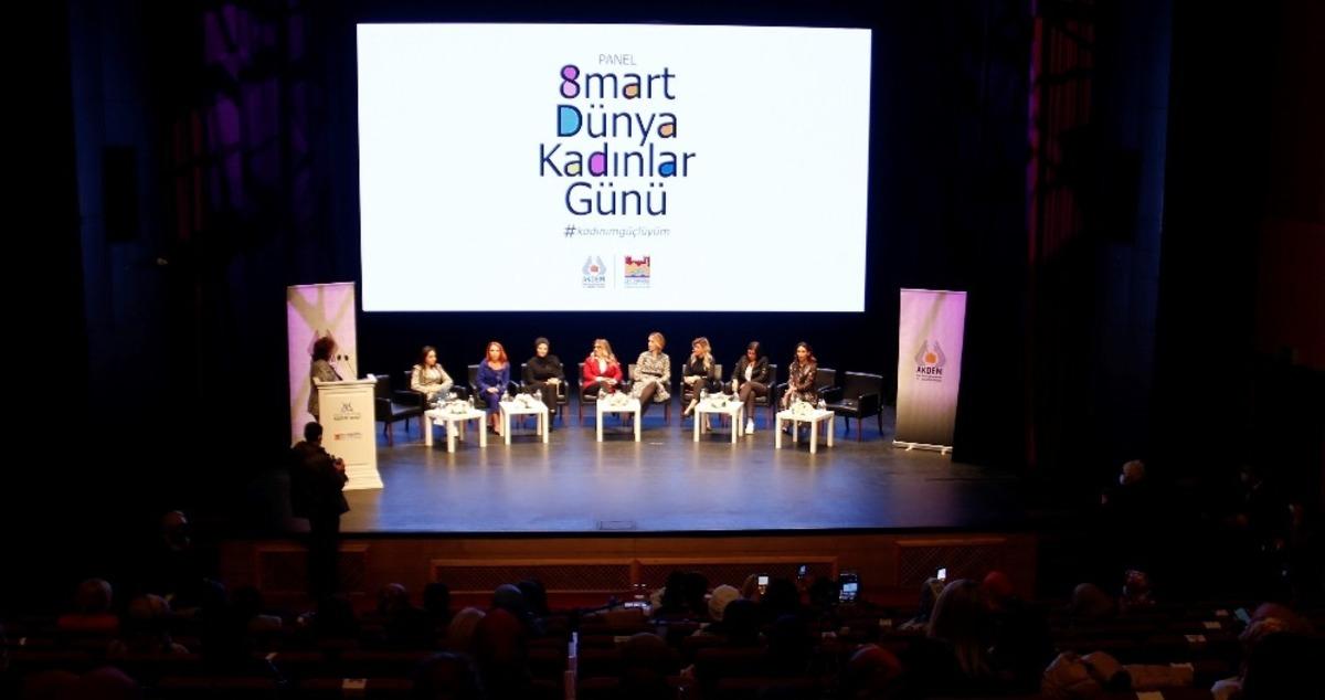 Zeytinburnu&rsquo;nda &ldquo;Kadınım, G&uuml;&ccedil;l&uuml;y&uuml;m&rdquo; paneli d&uuml;zenlendi