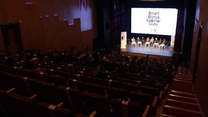 Zeytinburnu’nda “Kadınım, Güçlüyüm” paneli düzenlendi G2