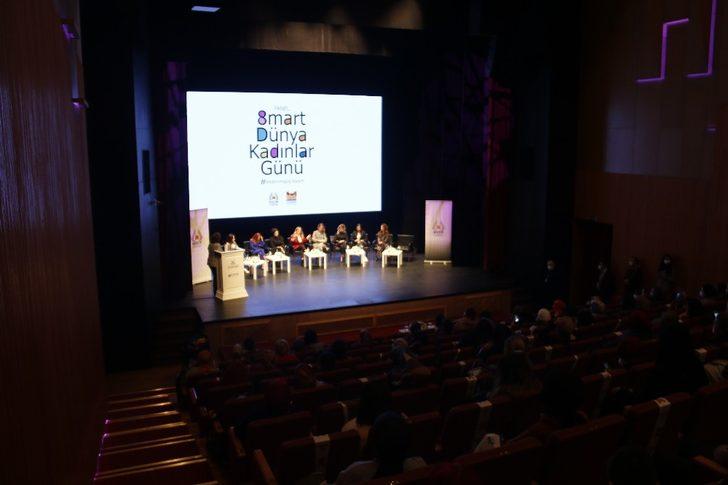 Zeytinburnu’nda “Kadınım, Güçlüyüm” paneli düzenlendi G5