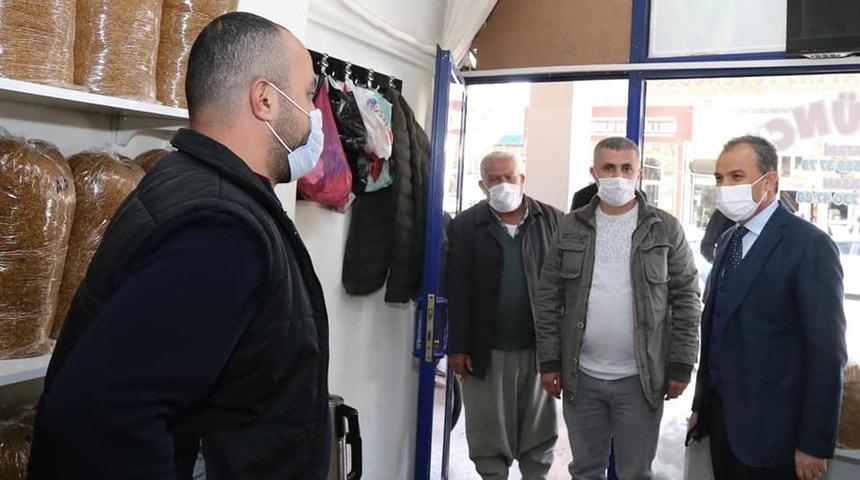 Kılın&ccedil;, t&uuml;t&uuml;nc&uuml; esnafıyla bir araya geldi