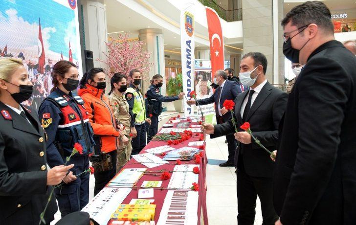 Vali Memiş, KADES stantlarını gezdi G3