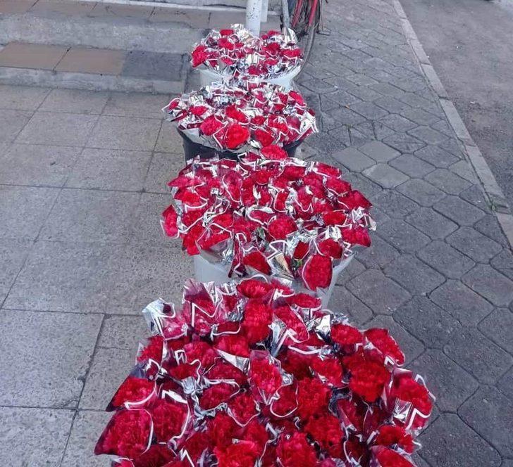 Muhtar mahallenin kadınlarını unutmadı G2