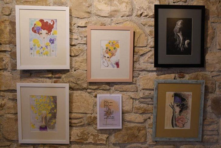 Kuşadası’nda “Işığın izindeki kadınlara” isimli sergi açıldı G3