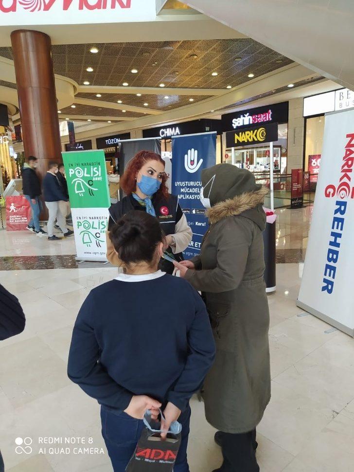Başkentte alışveriş merkezine ’En İyi Narkotik Polisi Anne’ standı açıldı G5
