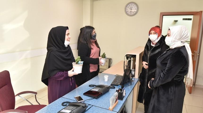 Karatay Kent Konseyi Kadın Meclisi kadın &ccedil;alışanları unutmadı