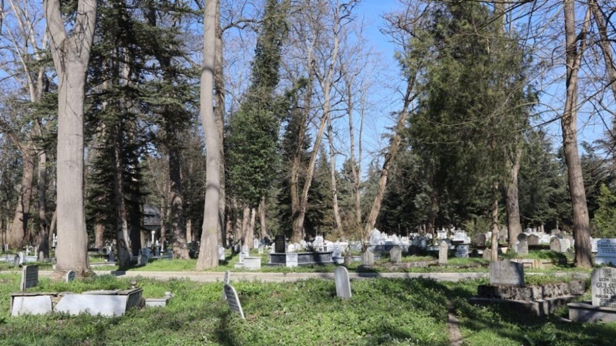 Şehir mezarlığı yenileniyor