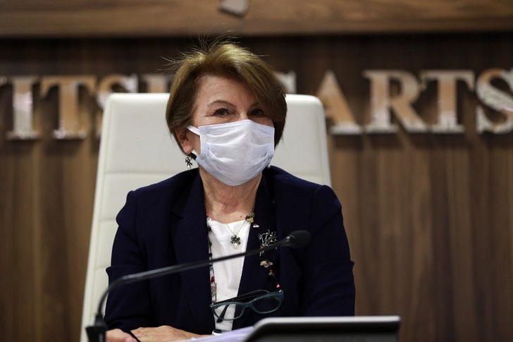 Başkan Böcek’ten, kadın meclis üyelerine orkide G4