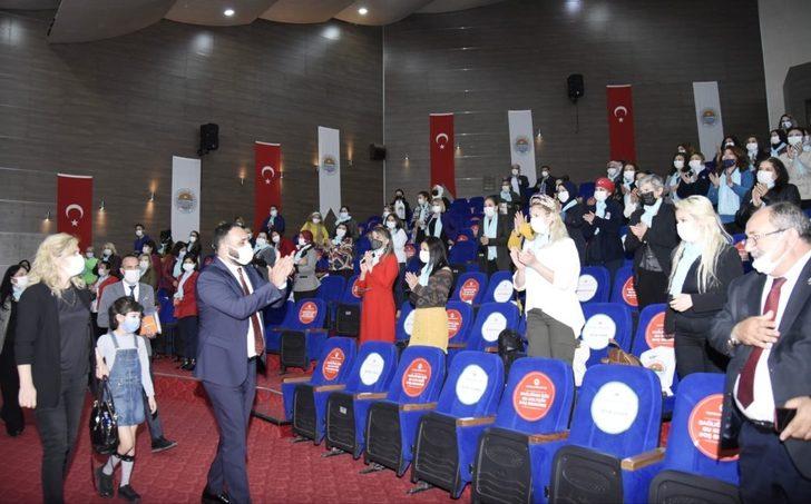 Başkan Yılmaz’dan ’Dünya Kadınlar Günü’de kadınlara mektup ve hediye G3