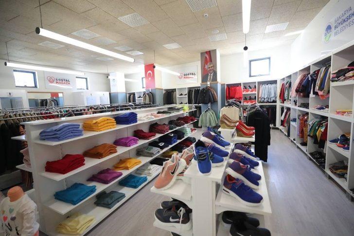 İhtiyaç sahiplerinin hizmetine sunulan giyim mağazası törenle açıldı G2