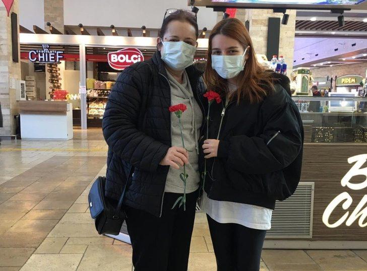 Highway Alışveriş Merkezi kadın misafirlerini unutmadı G3