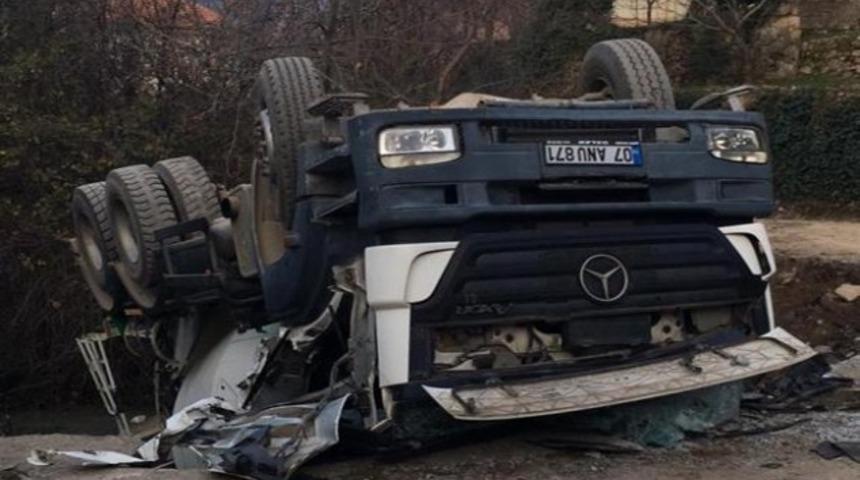 Alanya&rsquo;da beton mikseri devrildi: 1 &ouml;l&uuml;