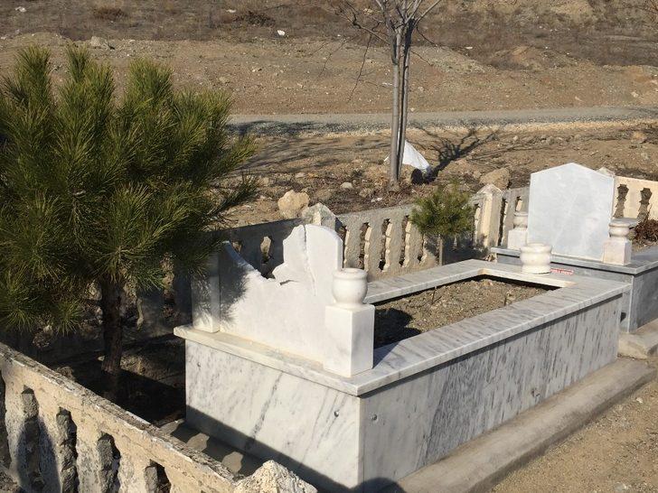 Kastamonu’da bir mezarın taşları tahrip edildi G4