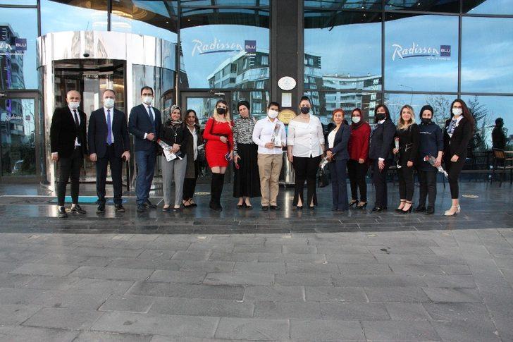 Kadın sağlık çalışanları Kadınlar Günü etkinliğinde bir araya geldi G1