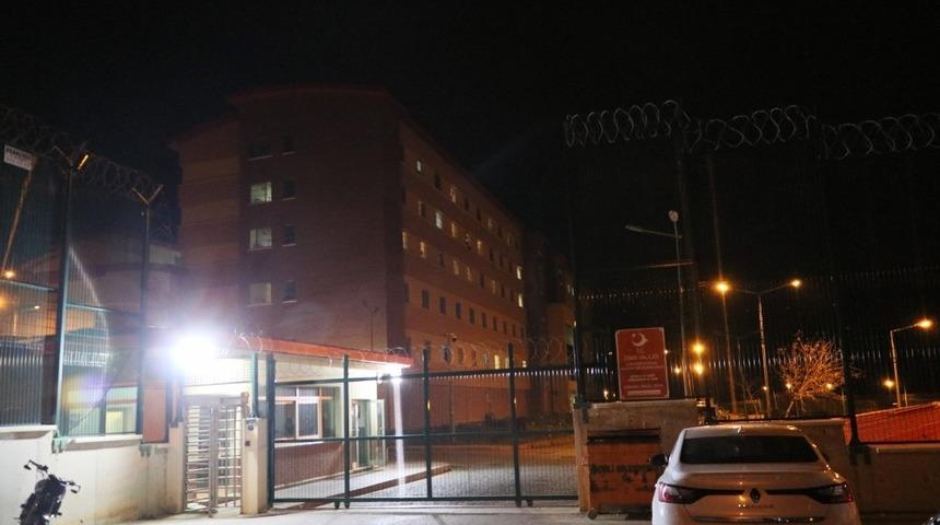 İzmir İl G&ouml;&ccedil; İdaresi M&uuml;d&uuml;rl&uuml;ğ&uuml; G&ouml;&ccedil;men Geri Merkezi&rsquo;nde yangın paniği