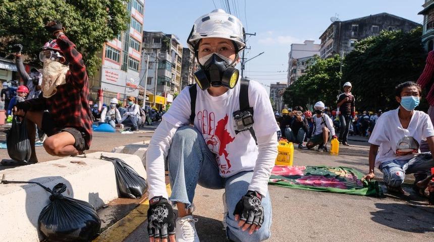 Myanmar'da darbe karşıtları sosyal medyayı nasıl kullanıyor?