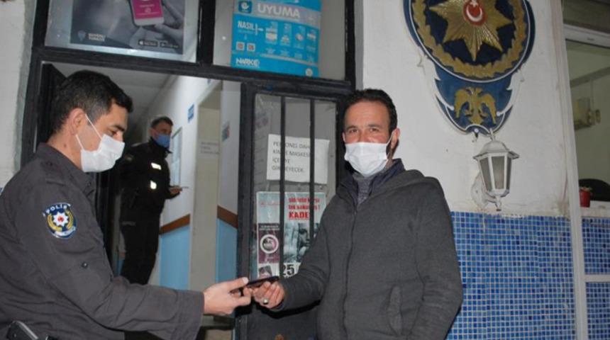 20 gün önce telefonunu kaybetti, gelen haberle mutlu oldu