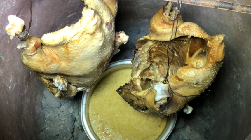 Atalardan gelen gelenek! Tandırda pişen kazın yağı pilava damlıyor tadı damaklarda kalıyor