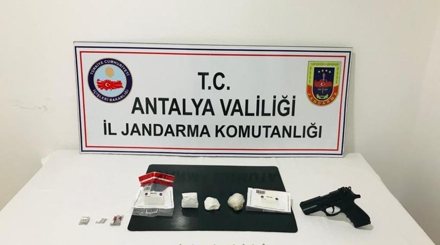 Manavgat’ta uyuşturucu operasyonu