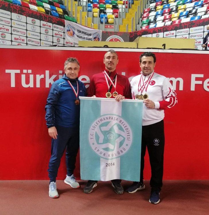 Veteran atletlerden madalya yağmuru G3