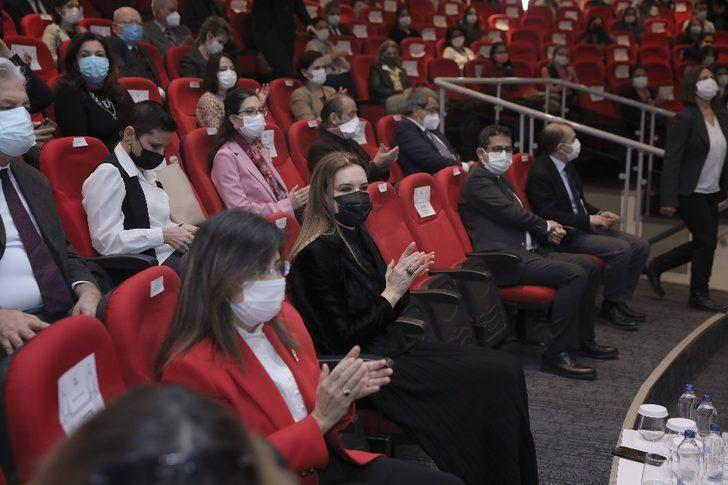 DEÜ’den "Hayatın Her Alanında Kadın" paneli G3