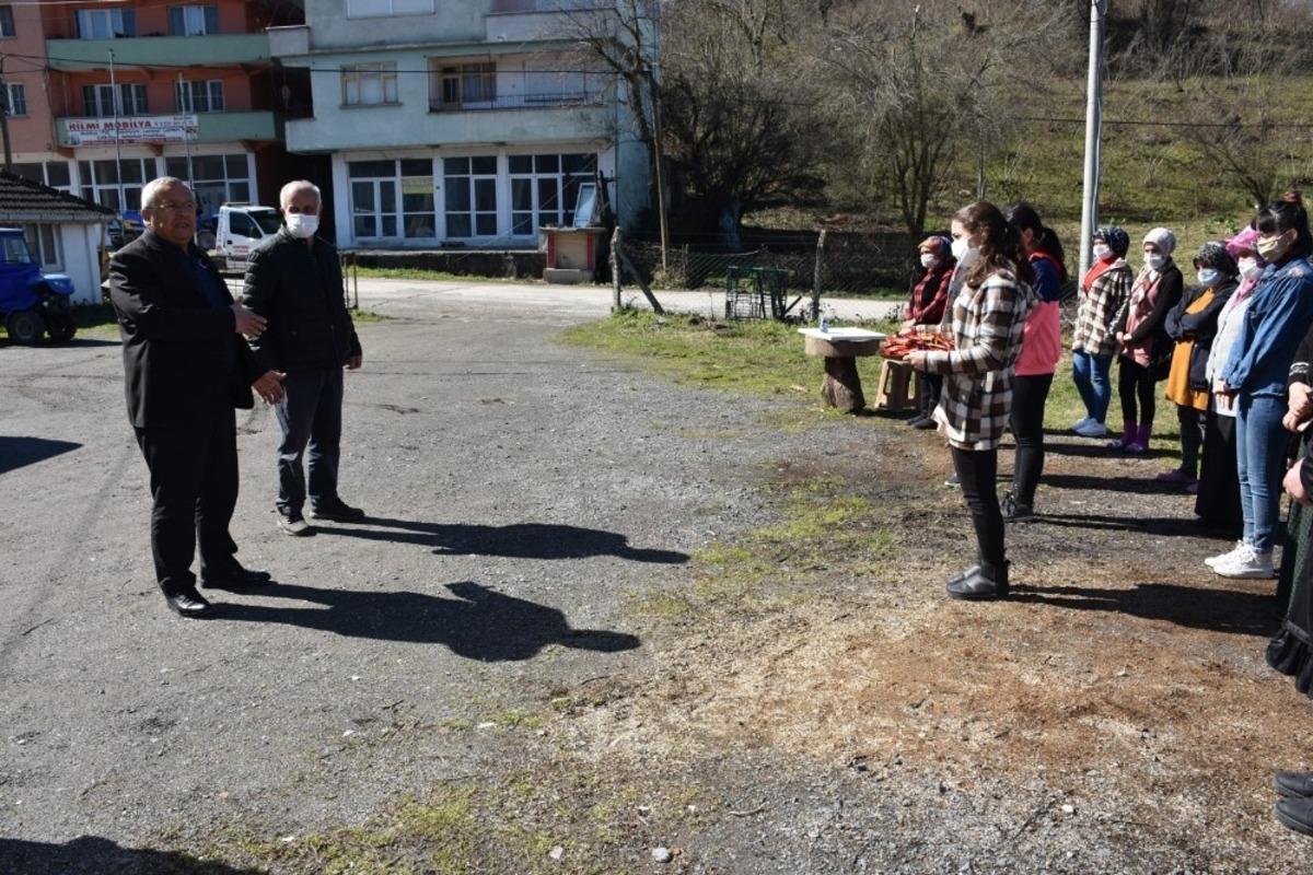 Başkan, kadın iş&ccedil;ilerin g&uuml;n&uuml;n&uuml; kutladı