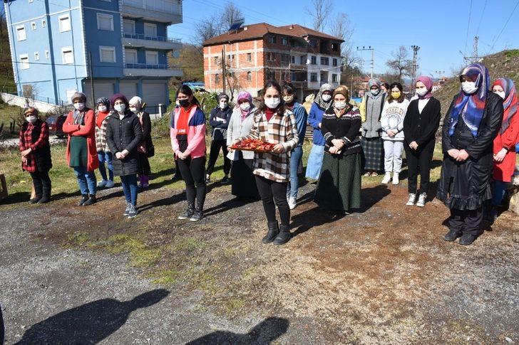 Başkan, kadın işçilerin gününü kutladı G4
