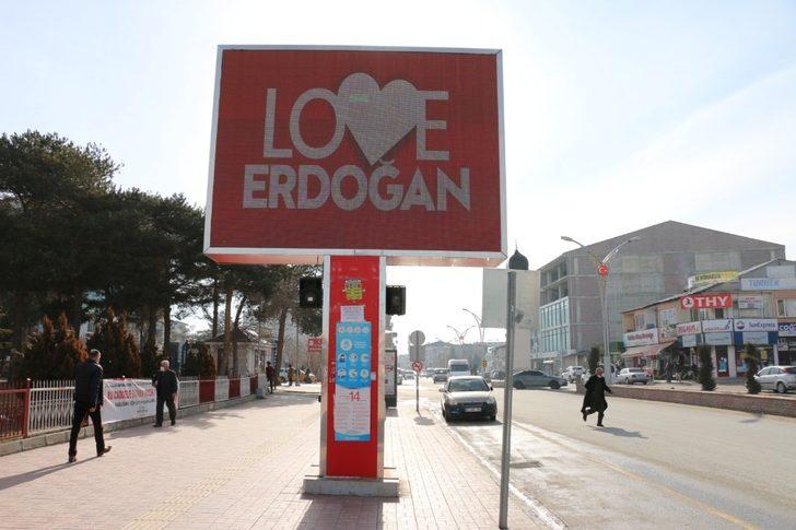 Erciş’te “Love Erdoğan” görseli G2