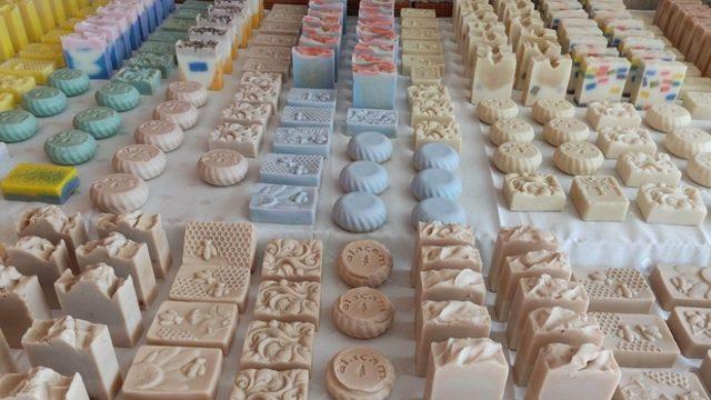 Tesadüfen başladı, 14 çeşit sabun üretiyor